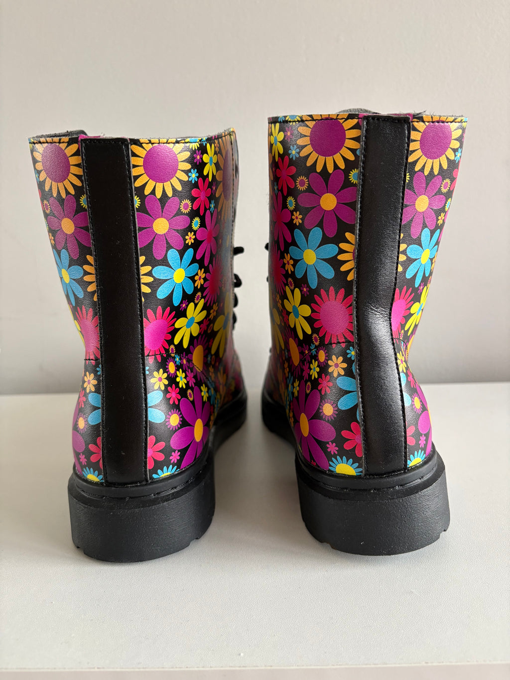 Funky Retro Flowers Boots - EU 43 / Women's US 11