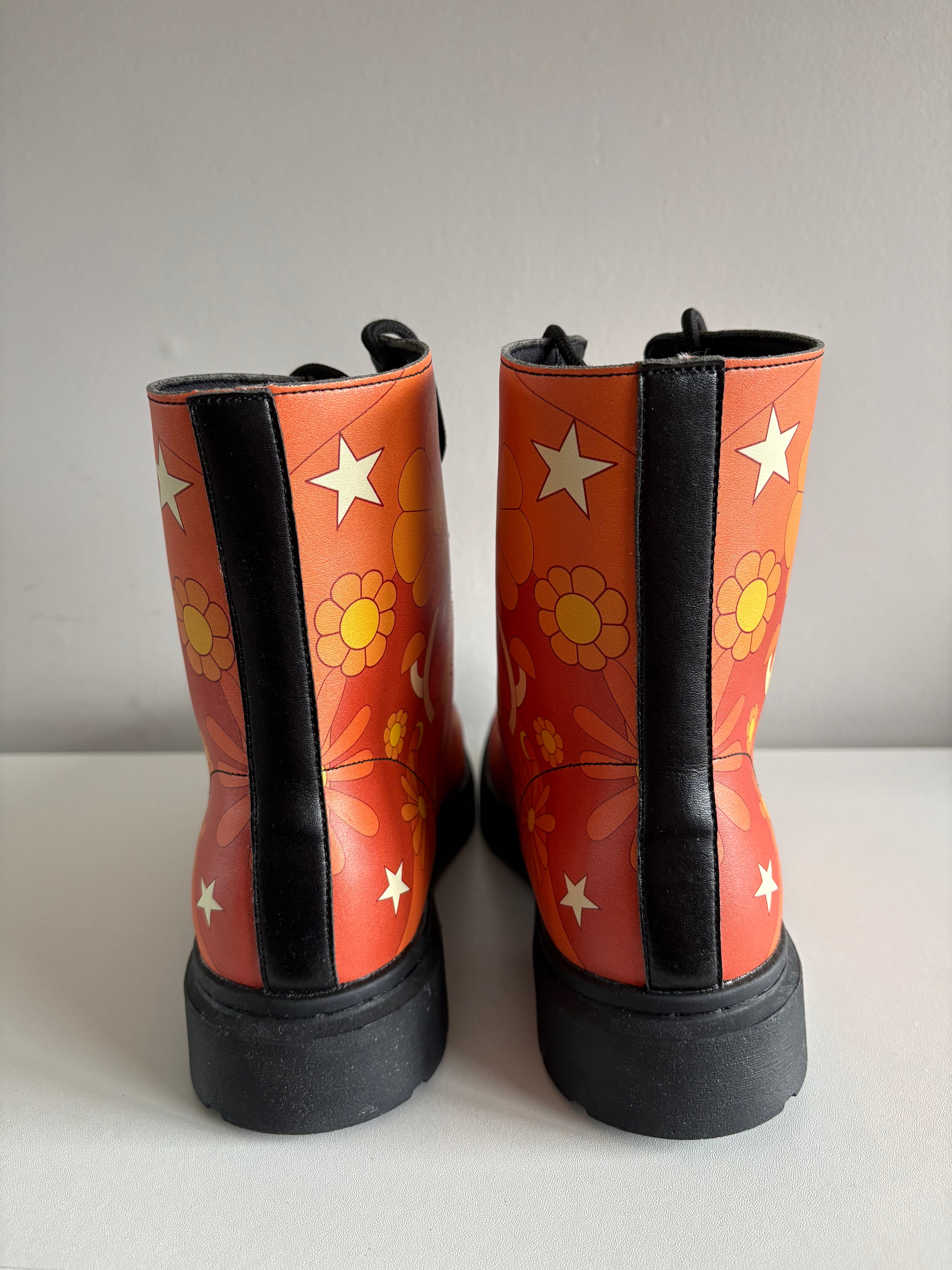 Molly's Orange Retro Daisies Boots - EU 44 / Women's US 11.5
