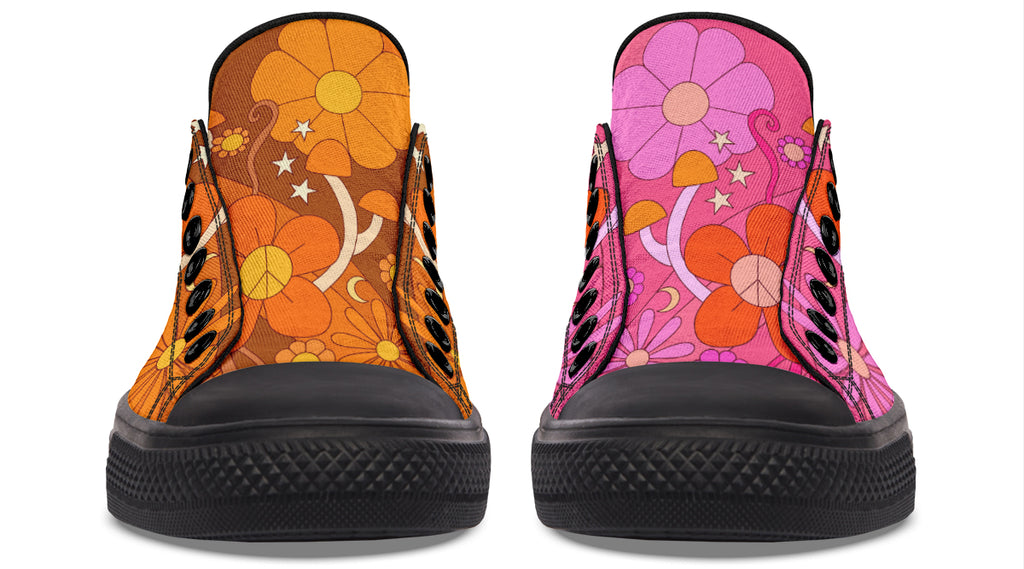 Molly's Mismatched Retro Daisies Low Tops (Wide)