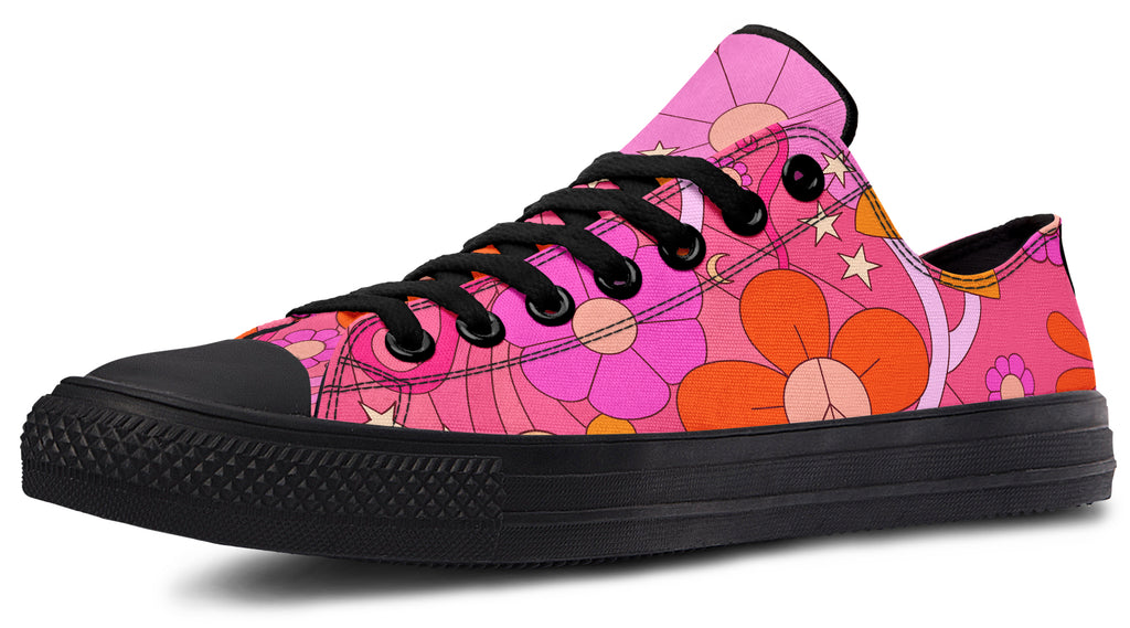Molly's Pink Retro Daisies Low Tops (Wide)