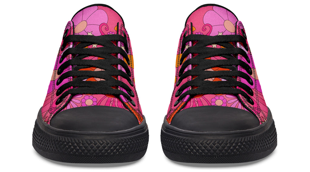 Molly's Pink Retro Daisies Low Tops (Wide)
