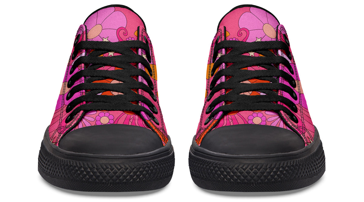 Molly's Pink Retro Daisies Low Tops (Wide)