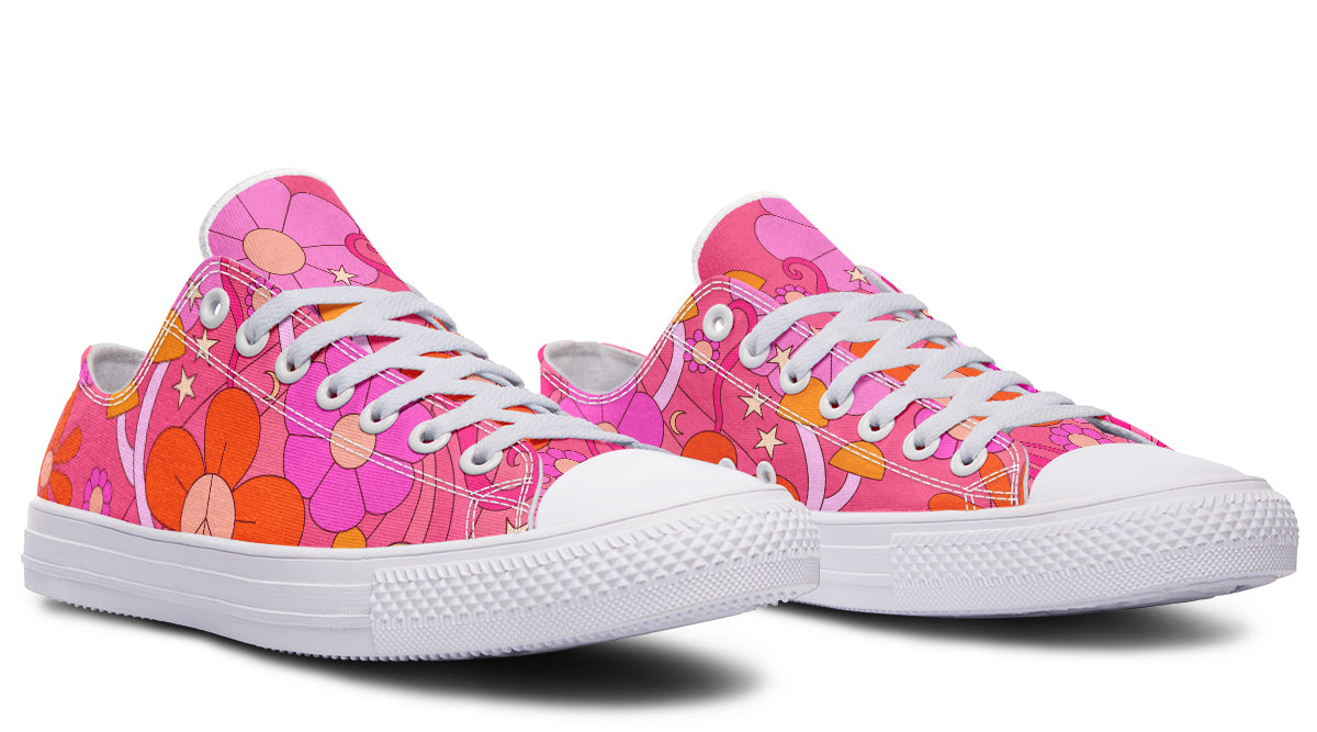 Molly's Pink Retro Daisies Low Tops (Wide)