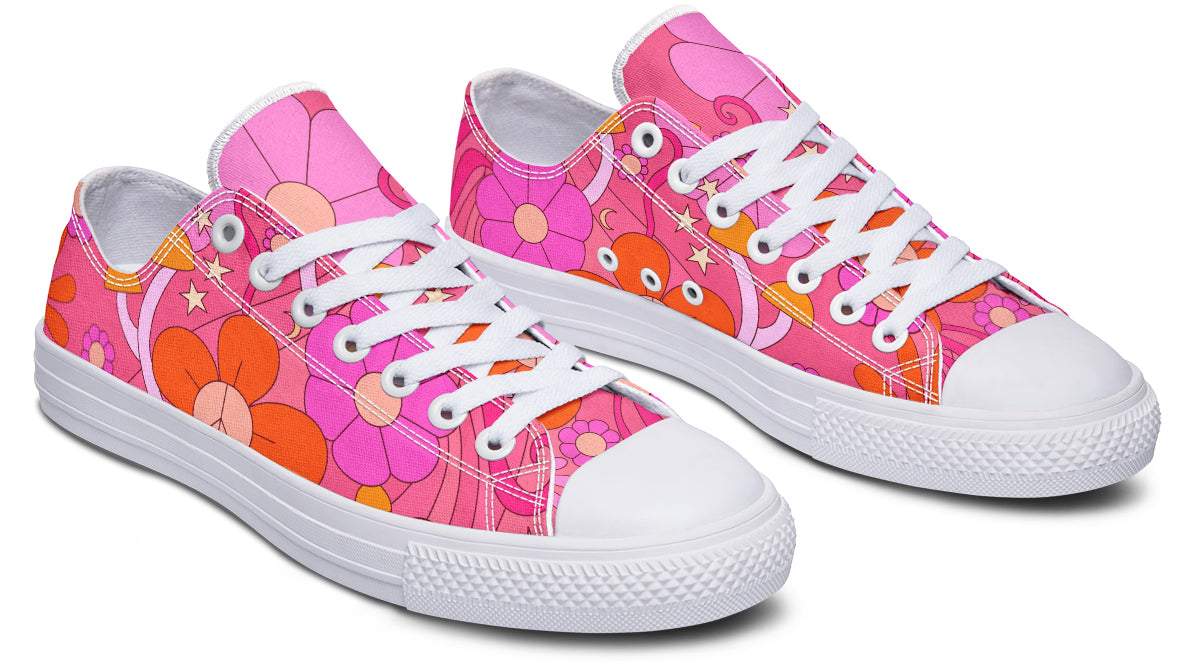Molly's Pink Retro Daisies Low Tops (Wide)