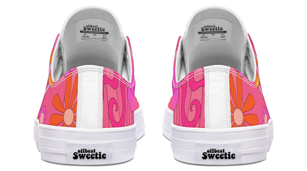 Molly's Pink Retro Daisies Low Tops (Wide)