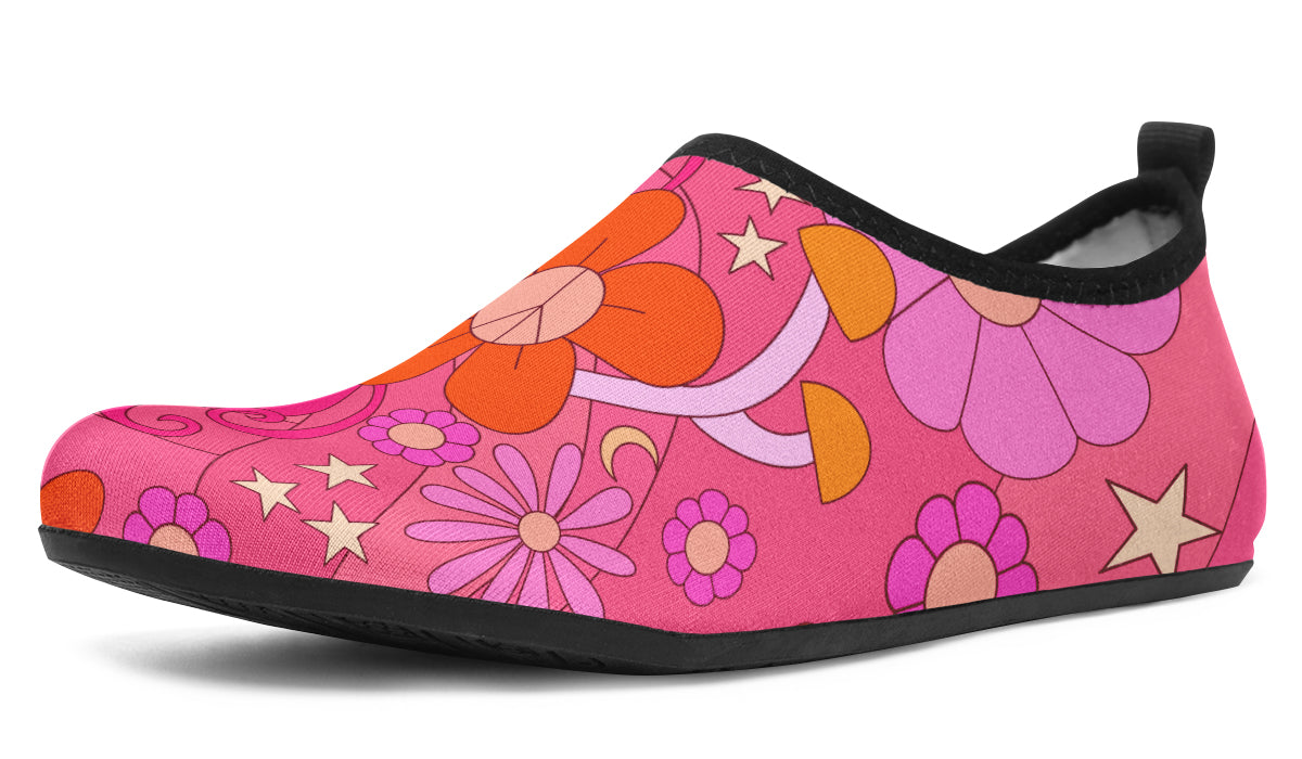 Molly's Pink Retro Daisies Water Shoes
