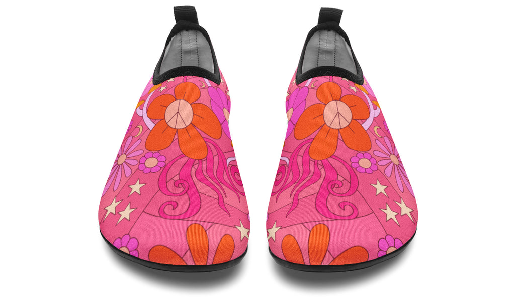 Molly's Pink Retro Daisies Water Shoes