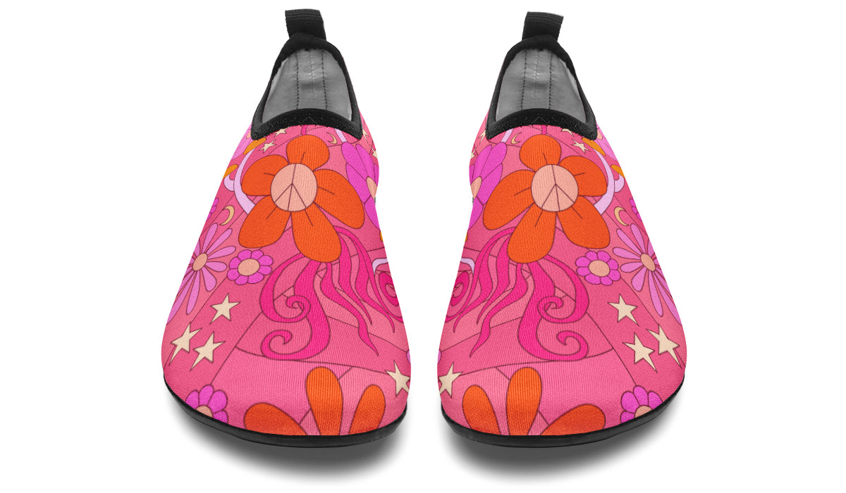 Molly's Pink Retro Daisies Water Shoes