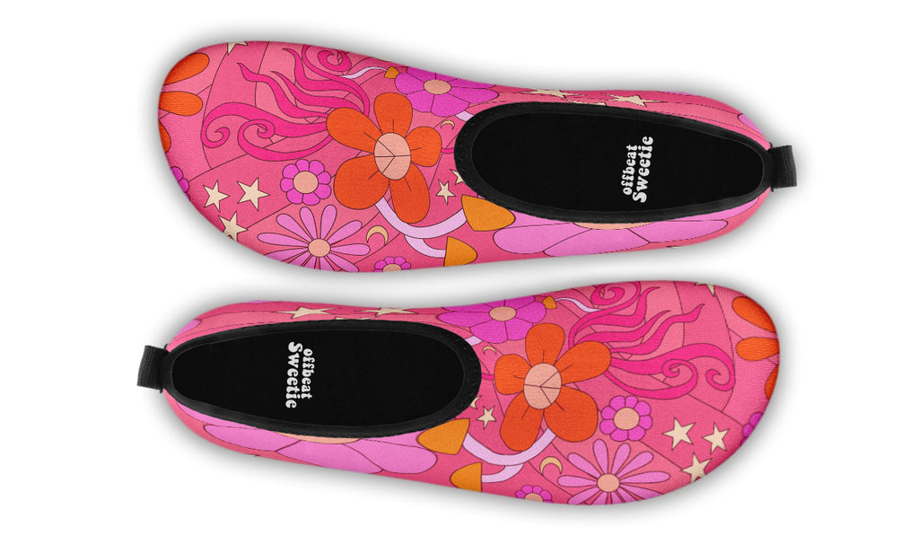 Molly's Pink Retro Daisies Water Shoes